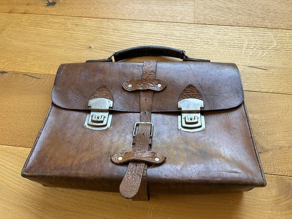 Valigie & Borse: Vintage Leder-Aktentasche aus Leder – Usato da Buus venduto da Frodo24