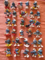 30 Schlumpf Figuren