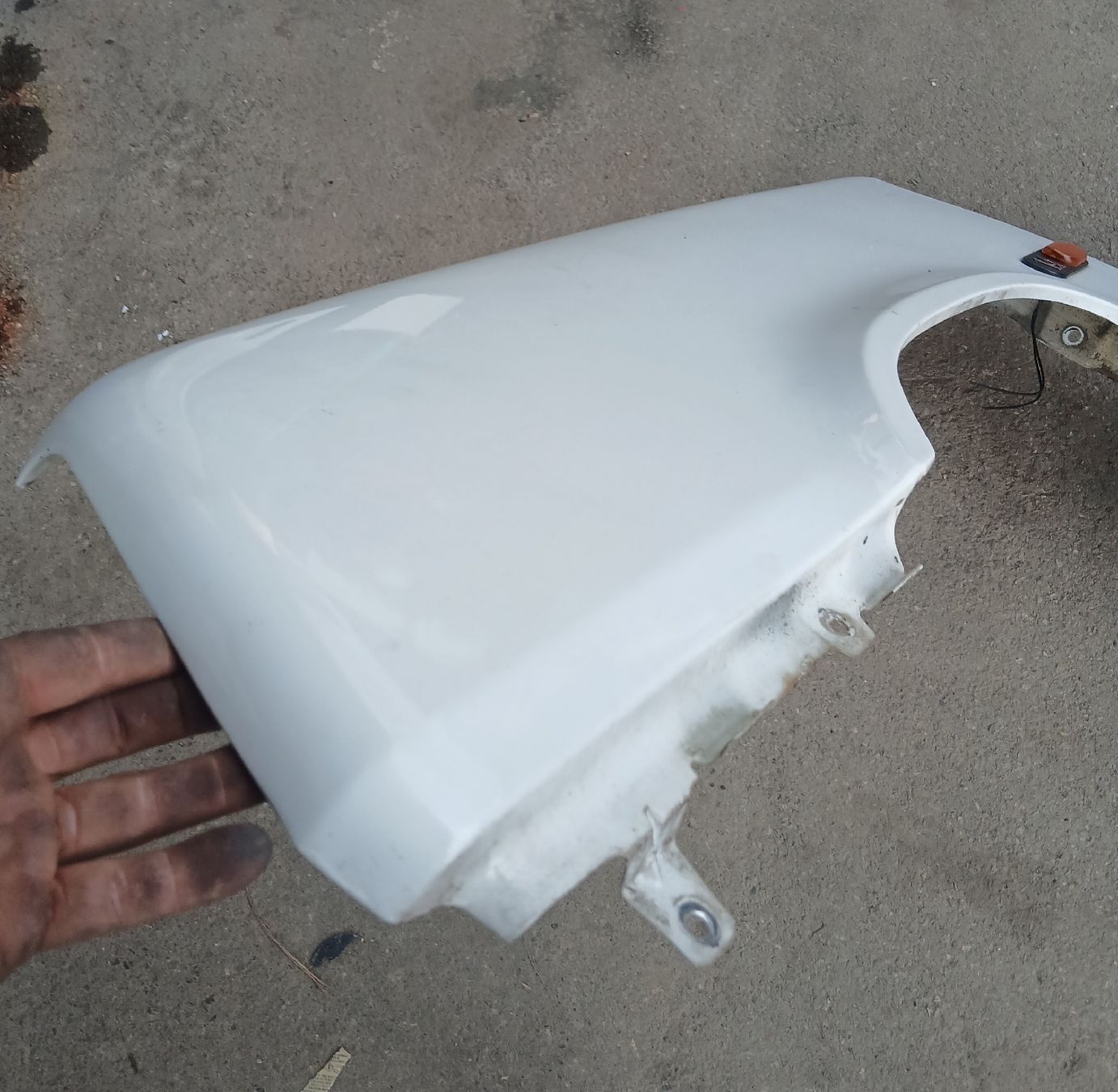 Renault Tutti pezzi di ricambio auto: Aile gauche Renault Express 1994-2001 – Usato da la heutte venduto da Auto-stock 3