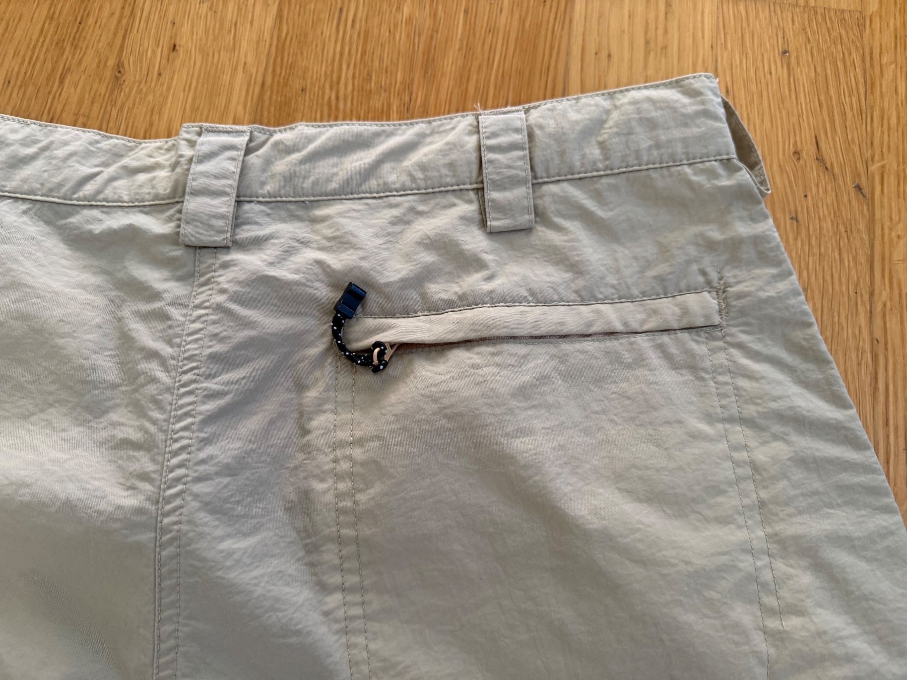 Sherpa Hosen: Neue Sherpa Shorts Grösse L – Gebraucht aus Bettlach von Tradenet100 6