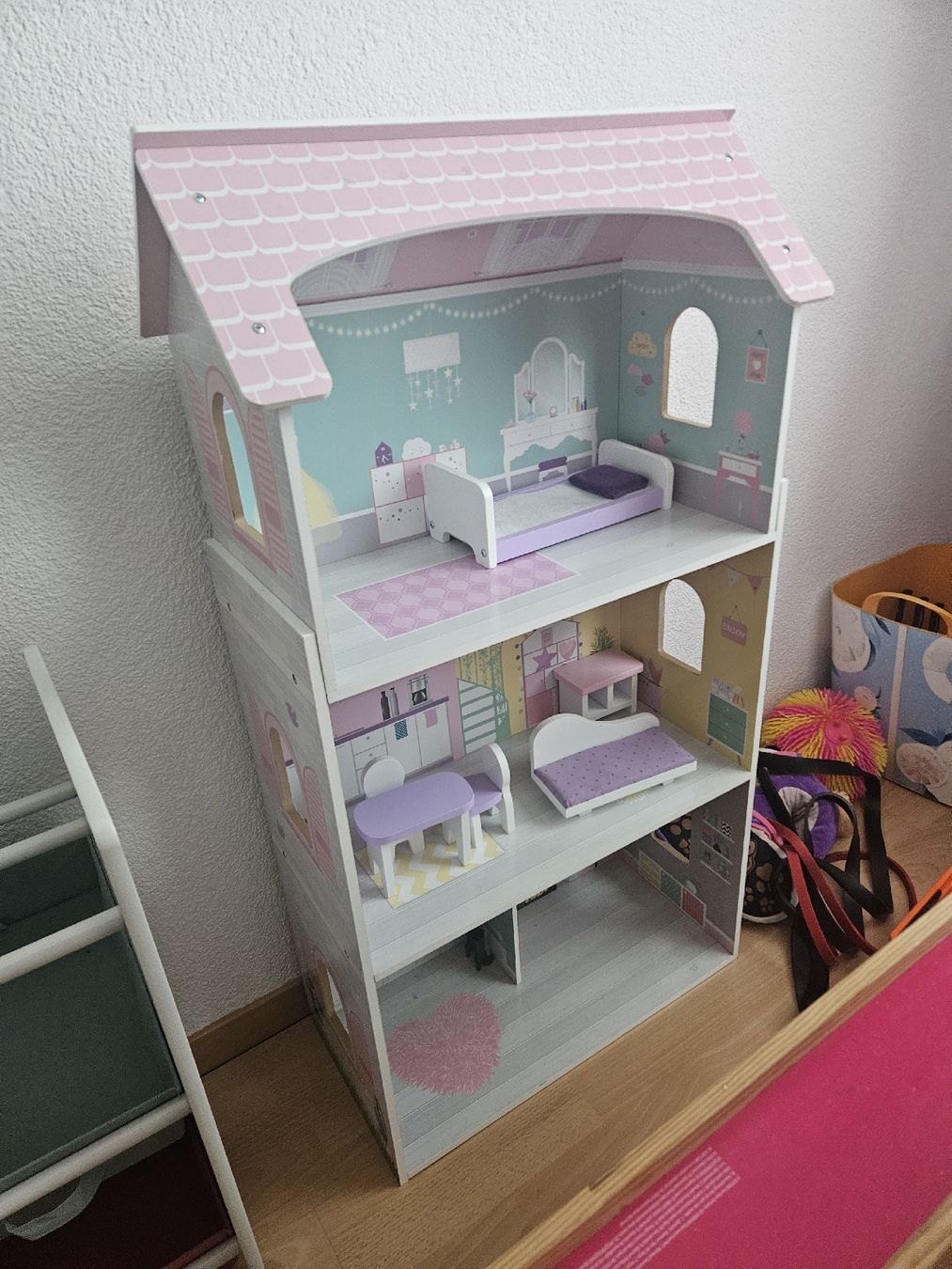 Puppenhäuser & -möbel: Kinder Puppenhaus – Gebraucht aus Dielsdorf von NaKo3