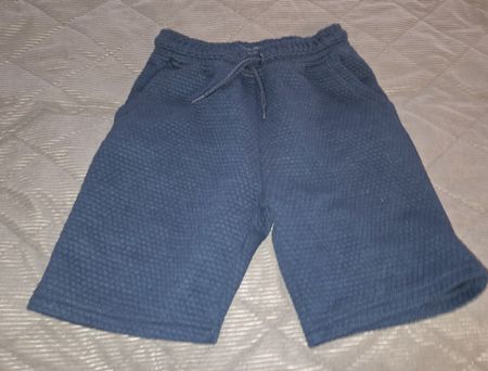 Blaue, kurze Sommerhose - Grösse 134 - Top Zustand!