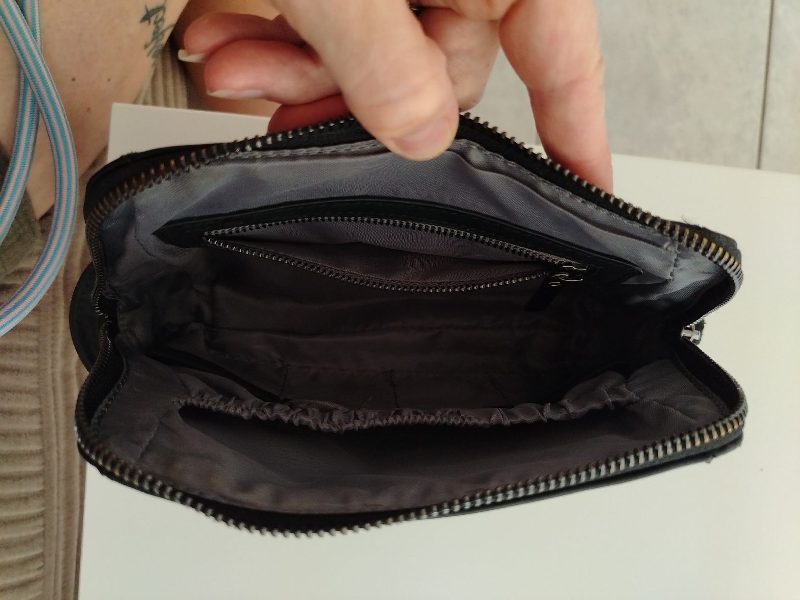 Kapten & Son Trousses de maquillage: KAPTEN & SON Kosmetiktasche schwarz  – Neuf (Voir description) à Schönenbuch par sop_n7zd 3