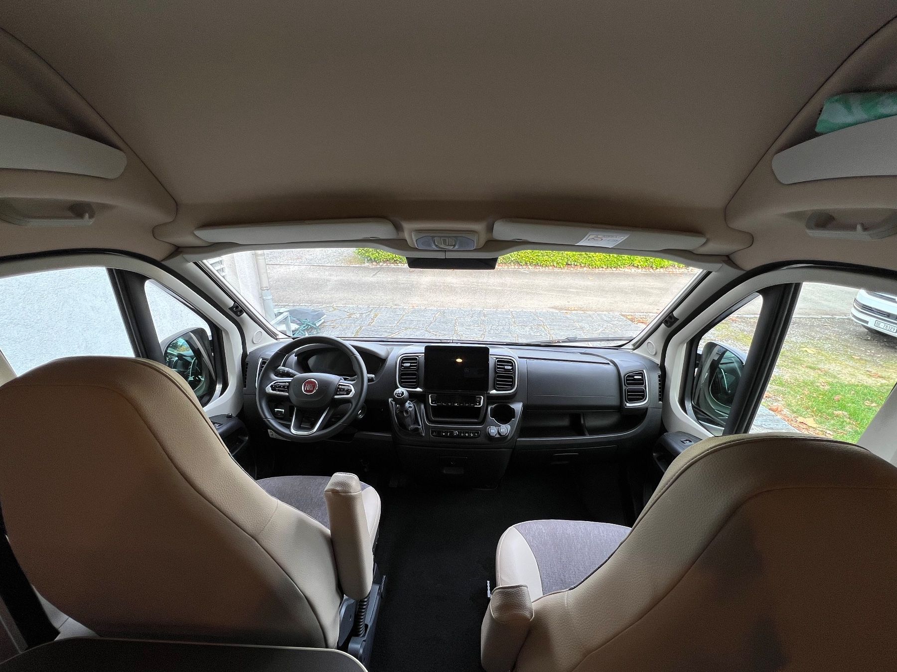 Bürstner Veicoli da campeggio: BÜRSTNER Camper C 600  Mit Garantie !Neuwagen! – Usato da Blumenstein venduto da reg_8ybn 4