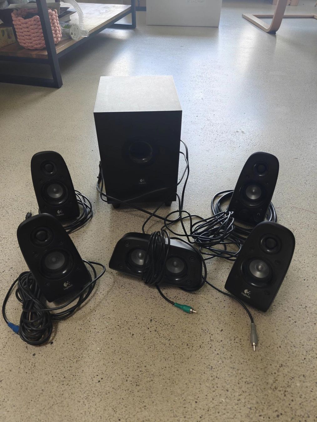 Logitech Casse acustiche: Logitech z506 5.1 Surround Lautsprecher – Usato da Schlieren venduto da noa_luzzi