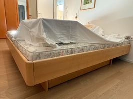 Doppelbett, Holz, hell