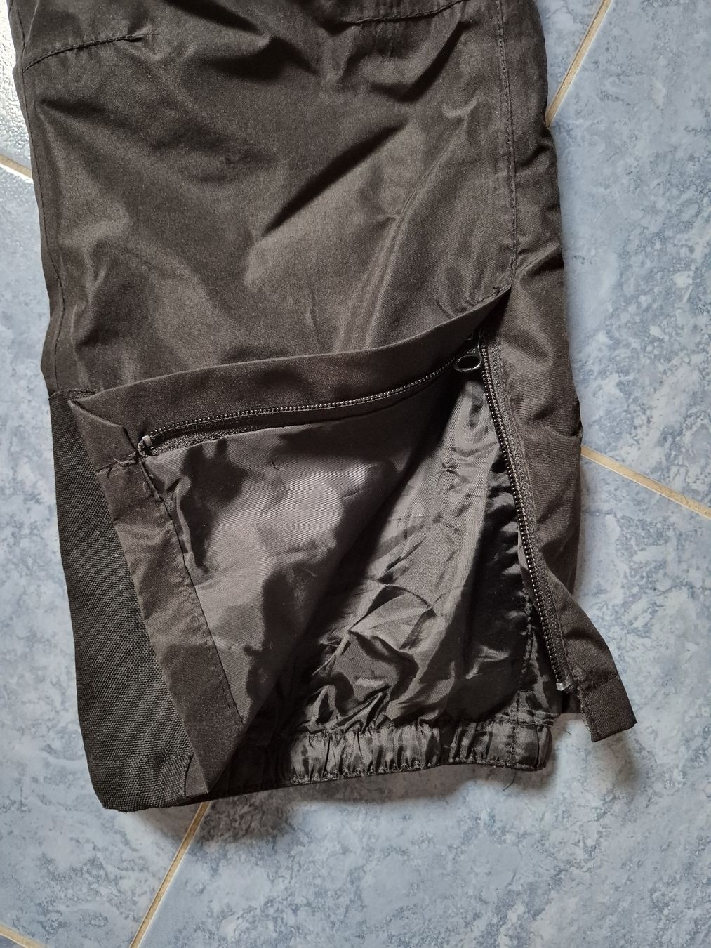 Completi, tute sportive e funzionali: skihose gr.146/152 – Usato da Oberbuchsiten venduto da selotius 1
