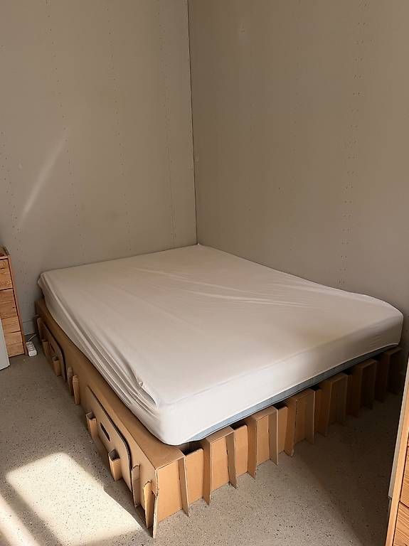 Letti: Kartonbett mit Schubladen  – Usato da Basel venduto da raf_f6wb