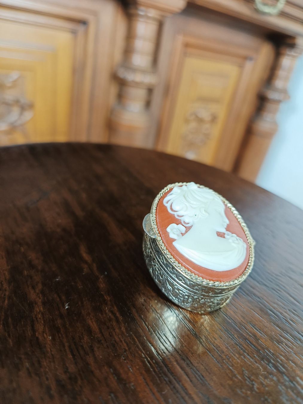 Altro in Cosmetici & Cura: Antike Pillendose mit Kamee – Usato da Steffisburg venduto da ZeitReise_ 1