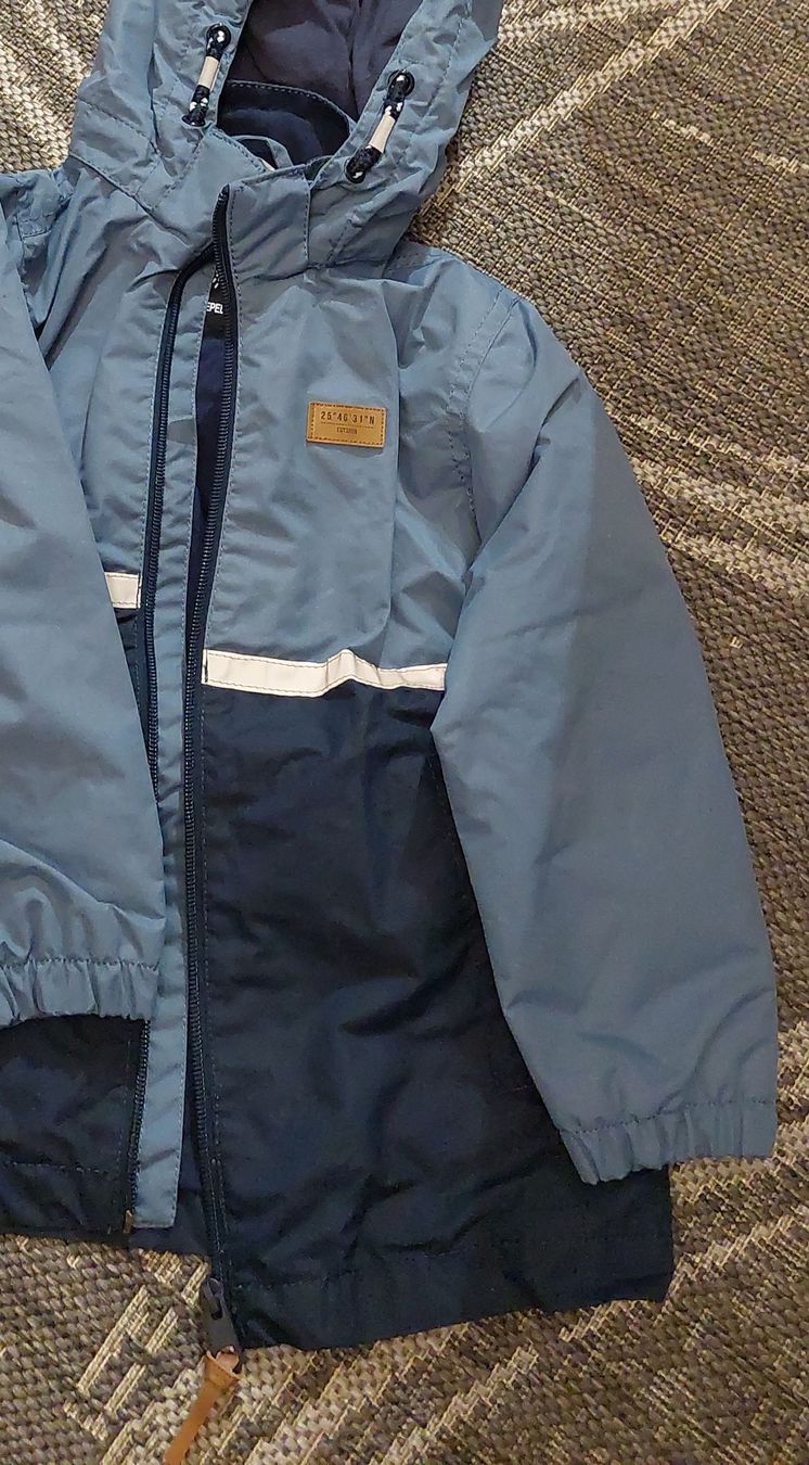 H&M Jacken & Mäntel: Kinderjacke Grösse 116 blau neu – Neu und originalverpackt aus Egolzwil von mobiledeluxe