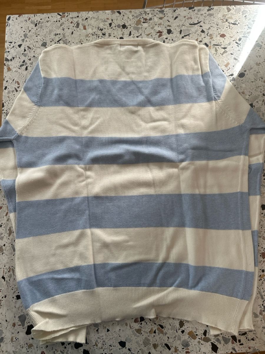 Gant Maglioni & Felpe: Pull Gant rayé blanc et bleu col en V taille M – Usato da Genève venduto da Davidspiky17 4