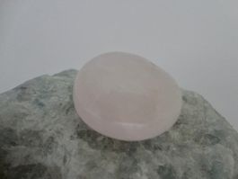 Rosenquarz Heilstein