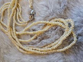Antike Perlen Kette mit 18Karat Weissgold/Topaz Verschluss