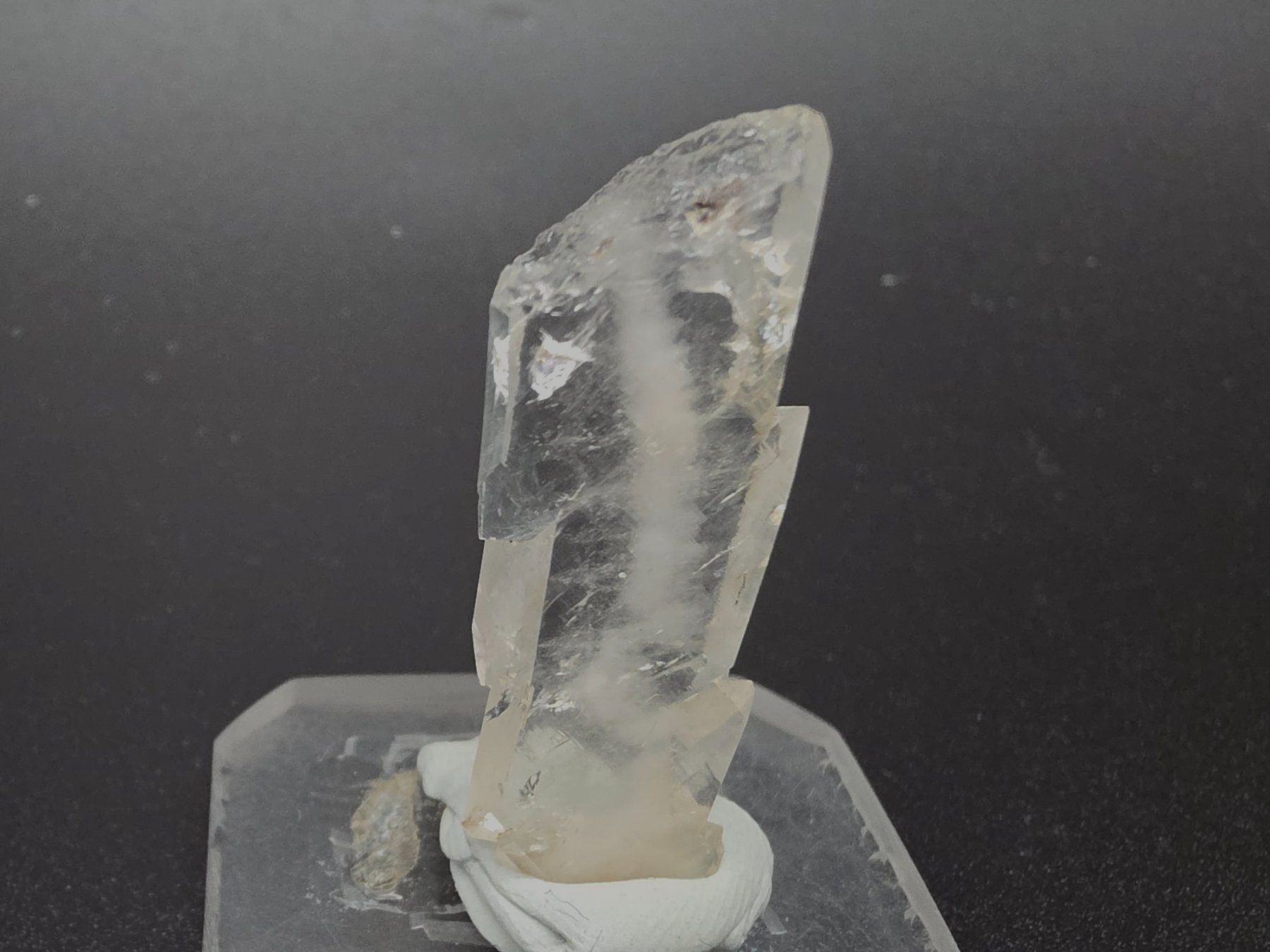 Minerali & Pietre curative: Faden Quartz Crystal - Furka, Kanton Uri – Usato da Figino venduto da minshop 3