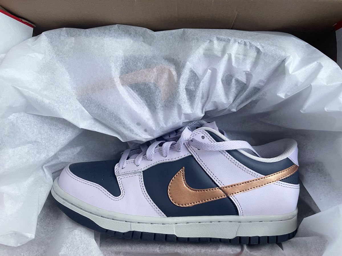 Nike Scarpe da donna: Nike Dunk Low Damen Grösse 38.5 neu + originalverpackt – Nuovo (secondo la descrizione) da Bülach venduto da sue_w7w6 1