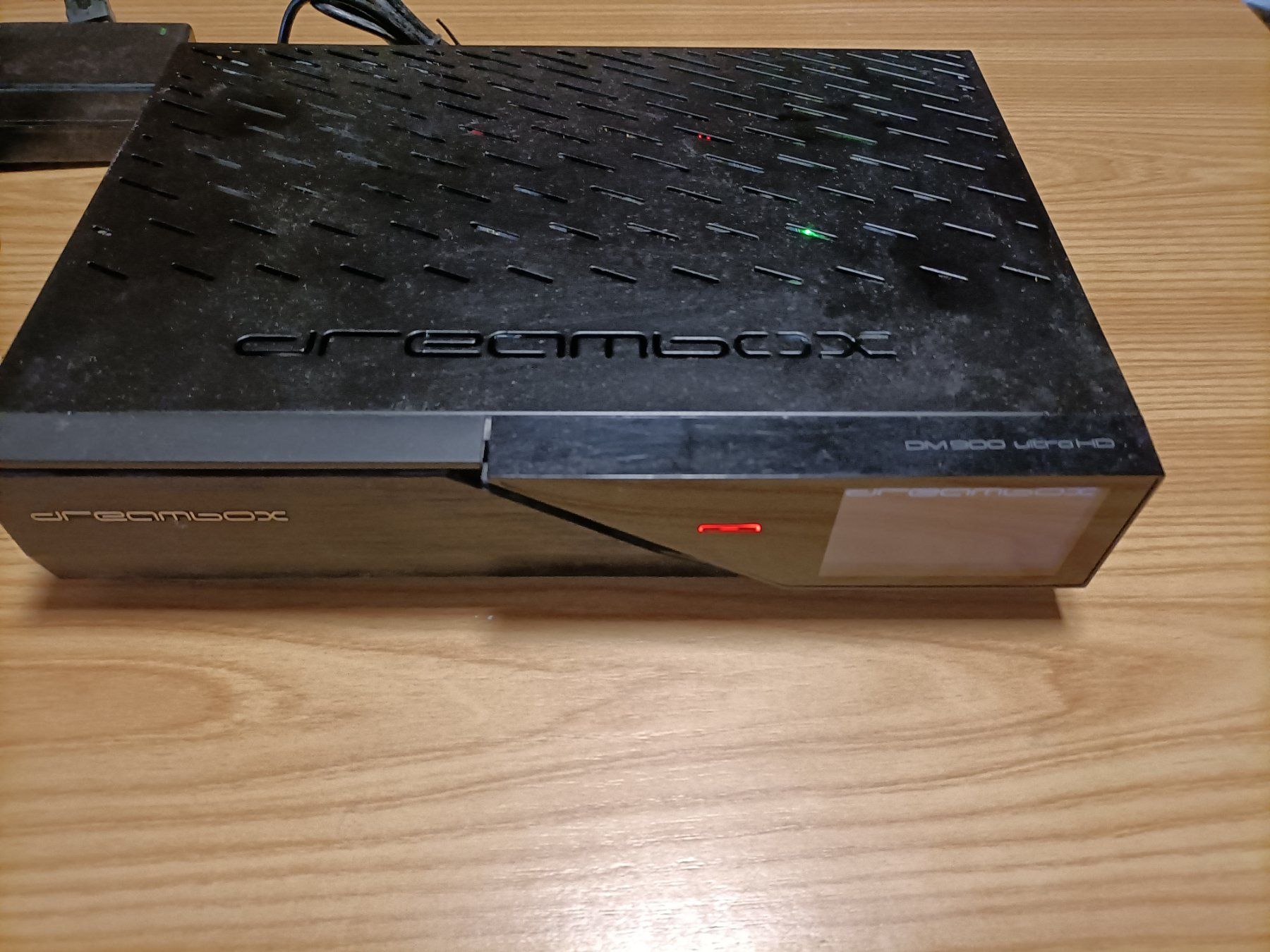 Ricevitori: Dreambox DM900 Ultra HD DVB-C Receiver – Usato da Schöftland venduto da Snacketti7