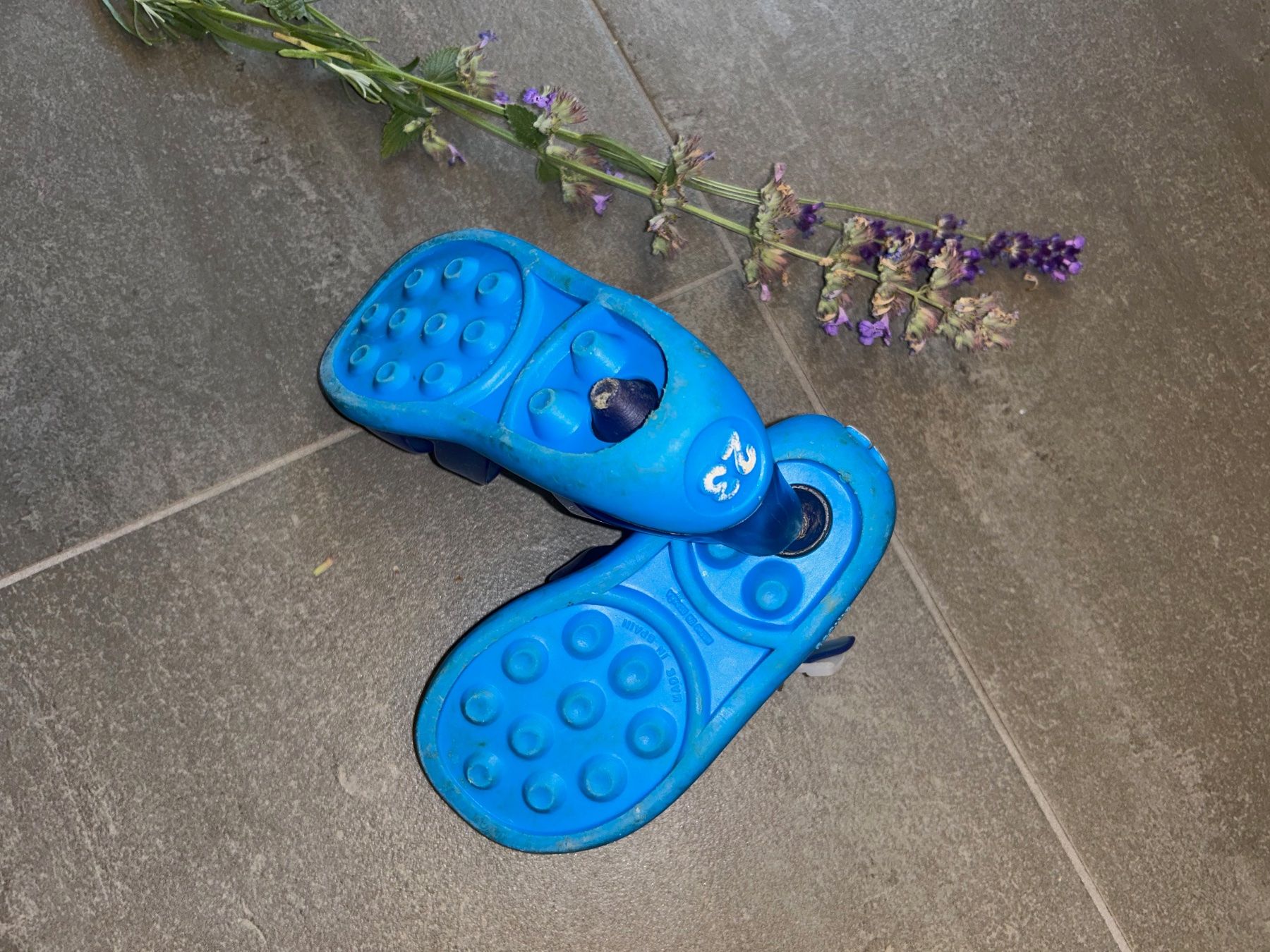 Scarpe per ragazzi: Badeschuhe 23 – Usato da Safenwil venduto da 2hand_aber_wertvoll 1
