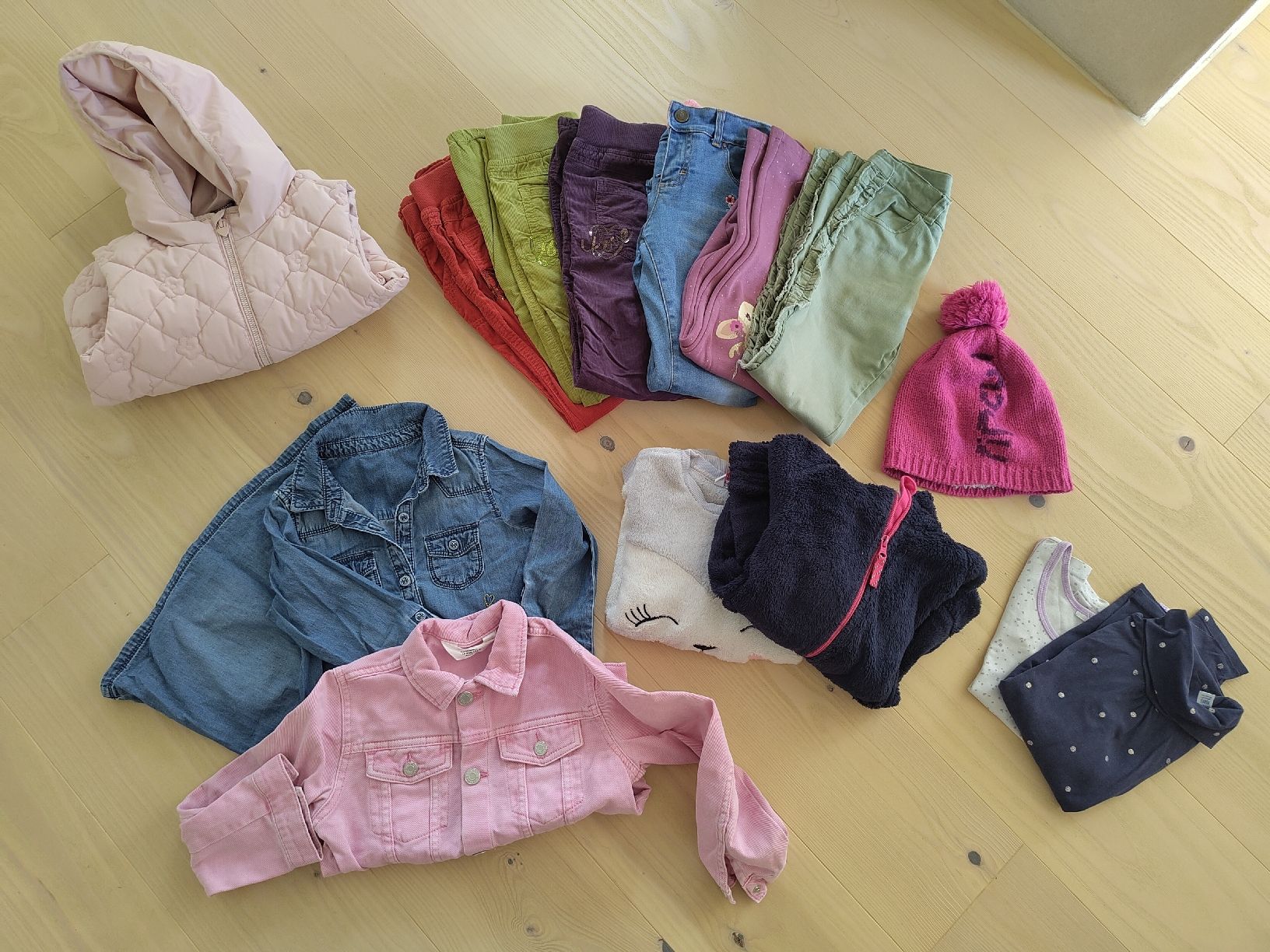 Lotti & Set di vestiti: Mädel Kleiderset Gr.122 – Usato da Villars-sur-Glâne venduto da Jess2010