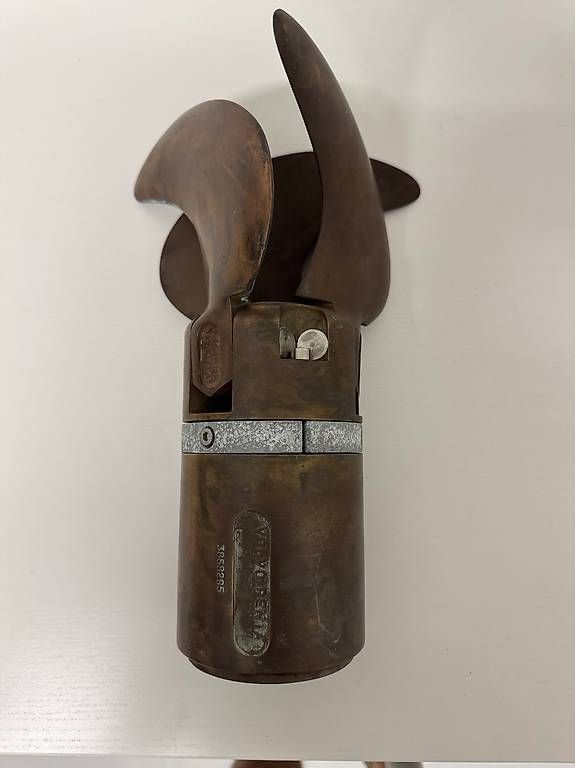 Boote: Volvo Penta 3 Blatt-Faltpropeller – Gebraucht aus Dürnten von Vendor26 1
