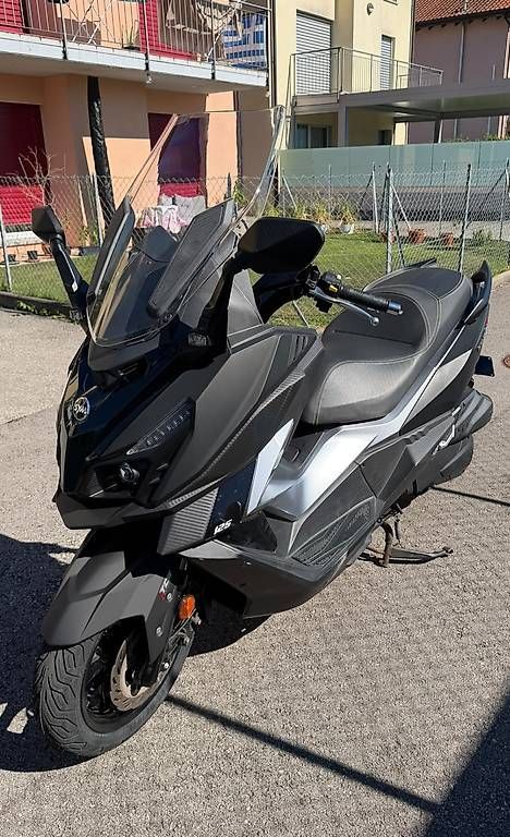 Scooters: SYM Cruisym 125 – D'occasion à Villa Luganese par sio_w79p