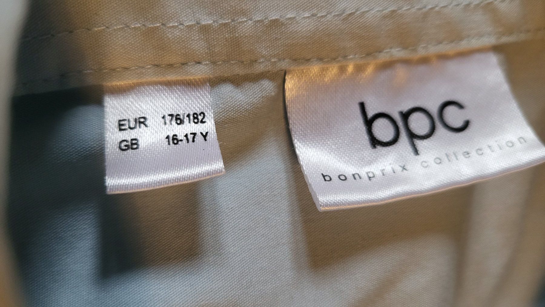 Camicie, T-shirt & Polo: Hemd, kurzarm, Grösse 176/182 – Usato da Winterthur venduto da cbe_5ph7 2