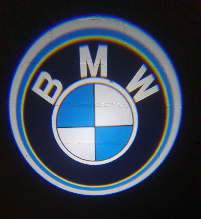 Neu: LED-Einstiegsbeleuchtung BMW  ideal in der Dämmerung