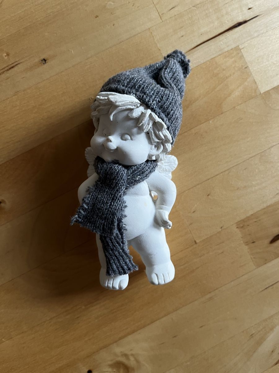 Tutte le decorazioni: Engel Figur mit Mütze und Schal – Nuovo (secondo la descrizione) da Bern venduto da Anja200414