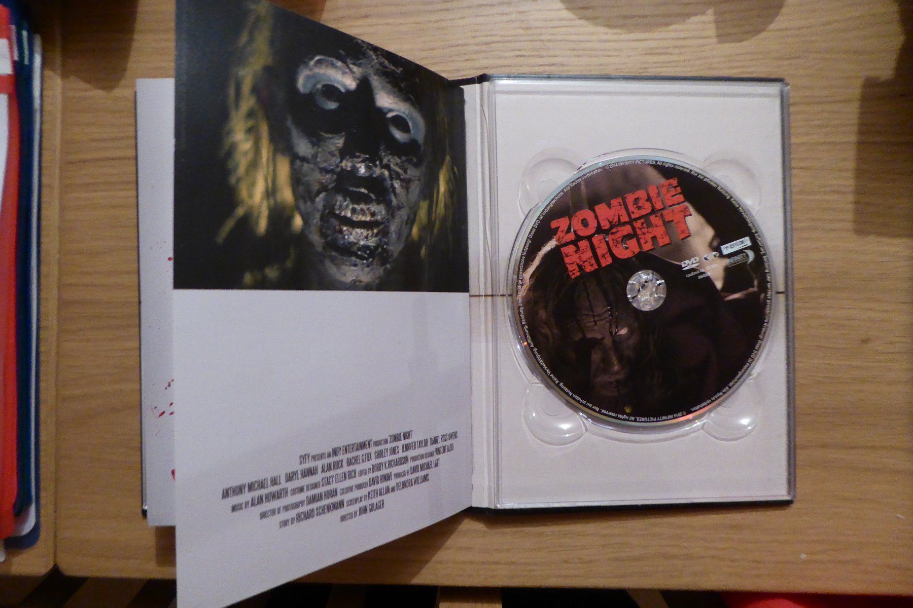 Tutti i DVDs: Mediabook Zombie Night – Usato da Allschwil venduto da Summelsarium 8