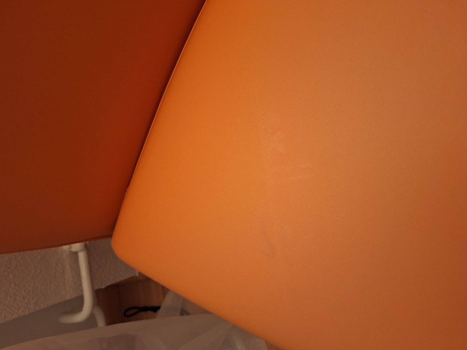Vitra Poltrone: Oranger Vitra Sessel – Usato da Basel venduto da kiko9 8