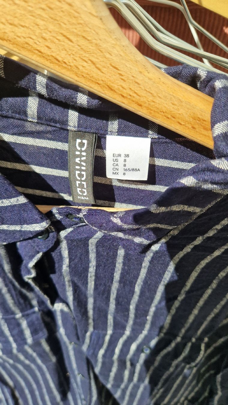 H&M Chemisiers: langes gestreiftes Hemd – D'occasion à Zürich par vanessa_A 1