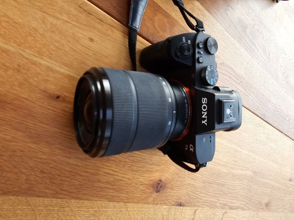 Sony Alpha 7 II, Sony Objektiv 2870, 4 Akkus Kaufen auf Ricardo