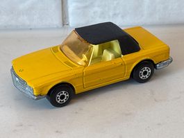 Voiture miniature Matchbox Mercedes 350SL jaune bon état