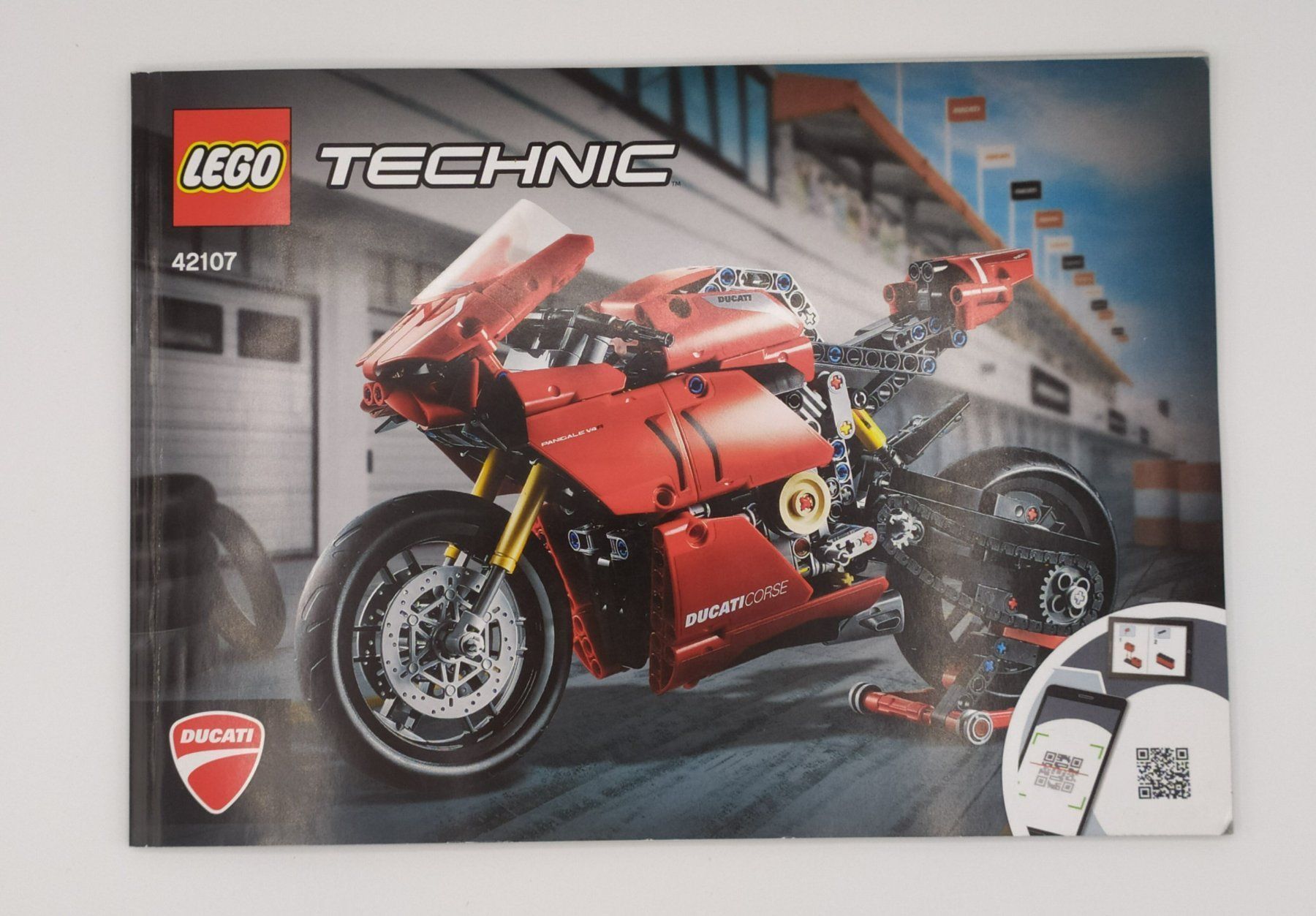 Technics Kit di costruzioni: Lego 42107 Technic Ducati Panigale V4 – Usato da Schlatt TG venduto da AndrTra