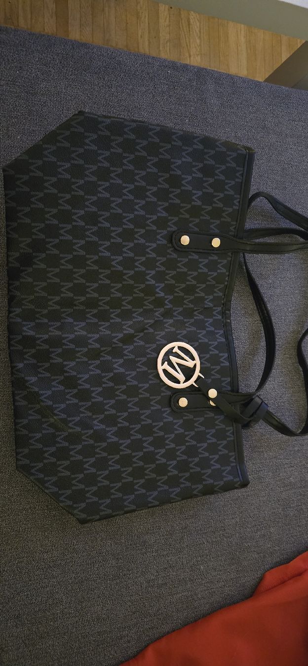 Sacs & sacs à dos: Handtasche Neu – Neuf (Voir description) à Laufen par Miggeli88 1