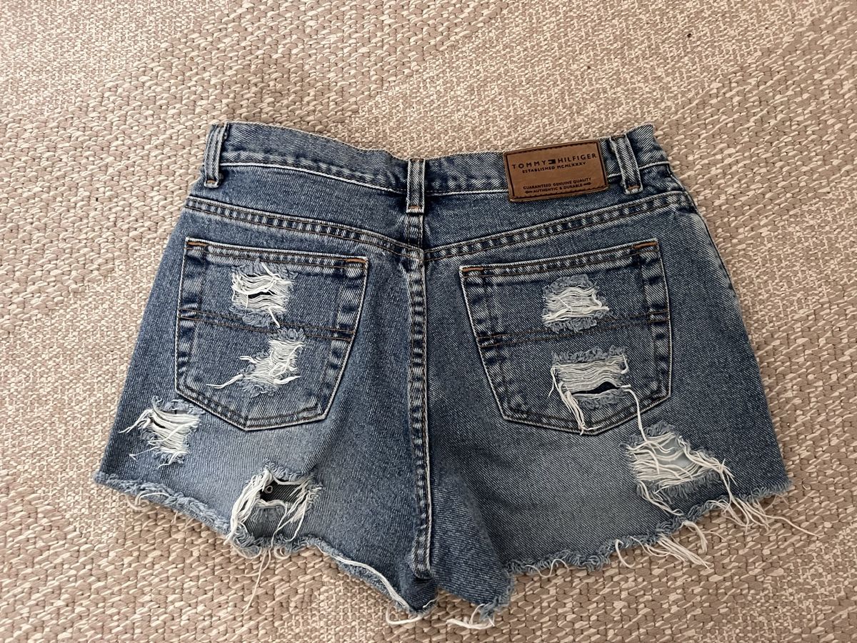 Tommy Hilfiger Jeans: Tommy Hilfiger shorts – Usato da Thalwil venduto da and_nb7r 1