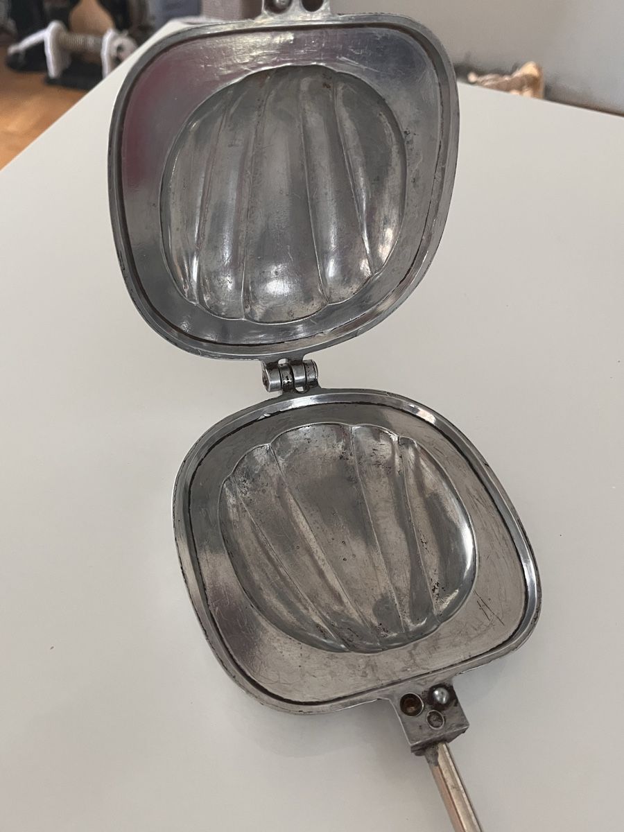 Elettrodomestici da cucina: Antikes Metall Waffeleisen – Usato da Recherswil venduto da Solheure66 1