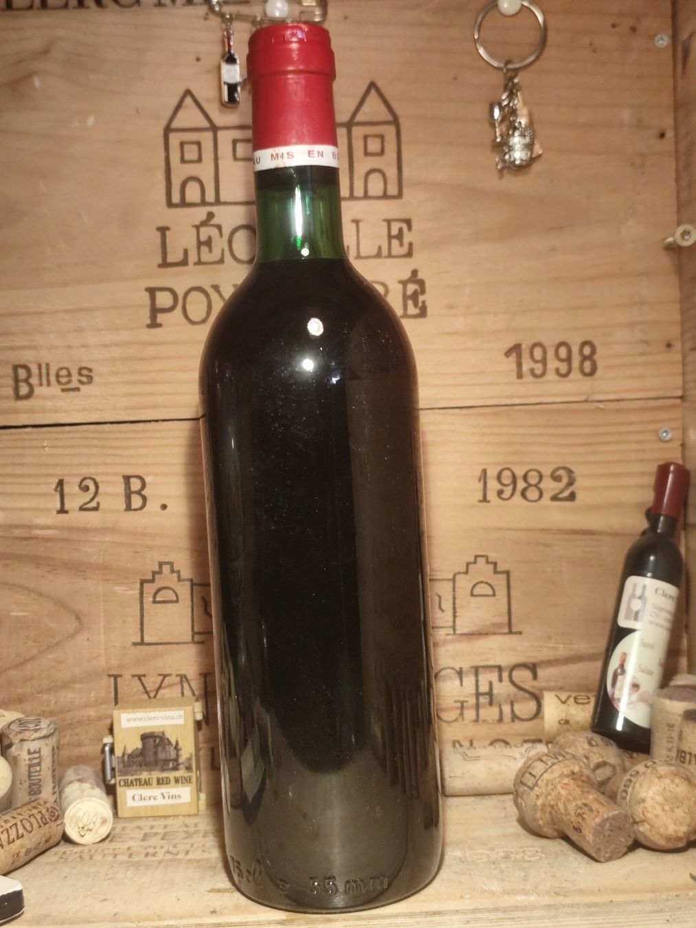Vino: 1982 Medoc, Chateau Laffitte Laguens – Nuovo e nell'imballaggio originale da Büsserach venduto da Vintage-vins 2