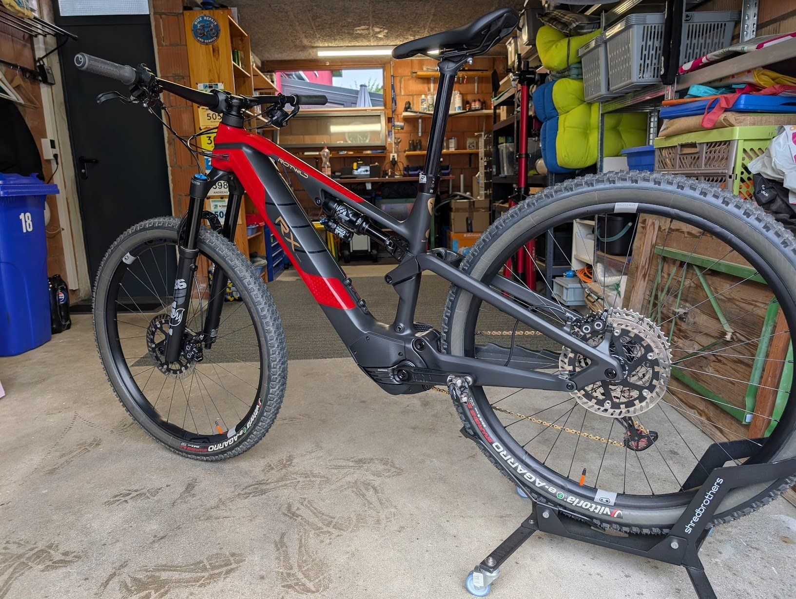 Rotwild Biciclette: Rotwild R.X735 Core 2025 - E-MTB Gr. M – Usato da Therwil venduto da bensotto 4