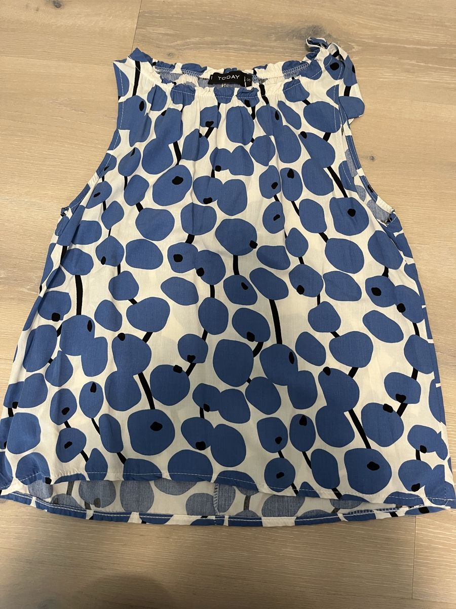 Top: Top weiss mit blauem Muster & Schleife S neu – Nuovo (secondo la descrizione) da Birrwil venduto da vanyboo 1
