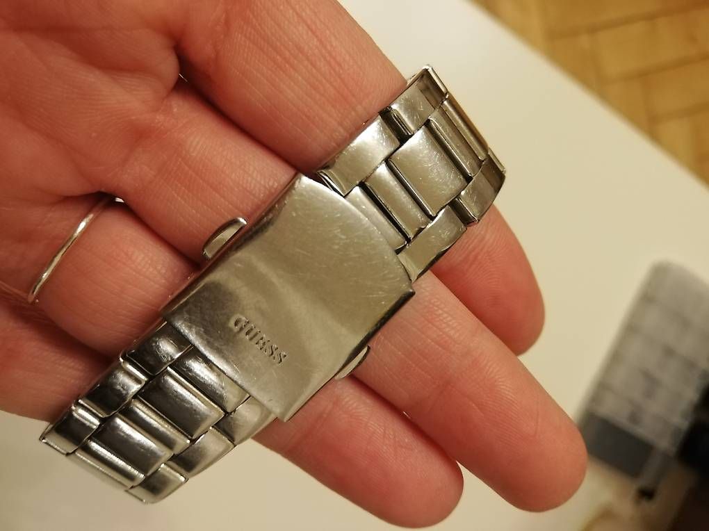 Uhren: Guess Uhr – Gebraucht aus Eggersriet von cherry.k 3
