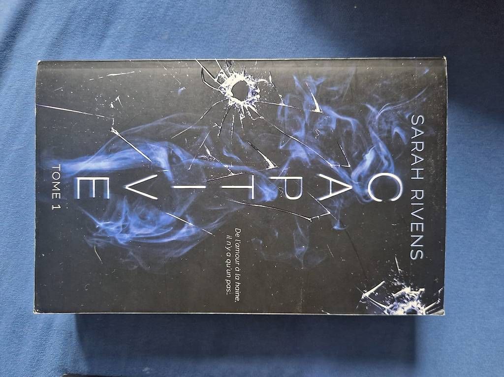 Libri: Captive Tome 1 - Sarah Rivens – Usato da Palézieux-Village venduto da oce_yc95