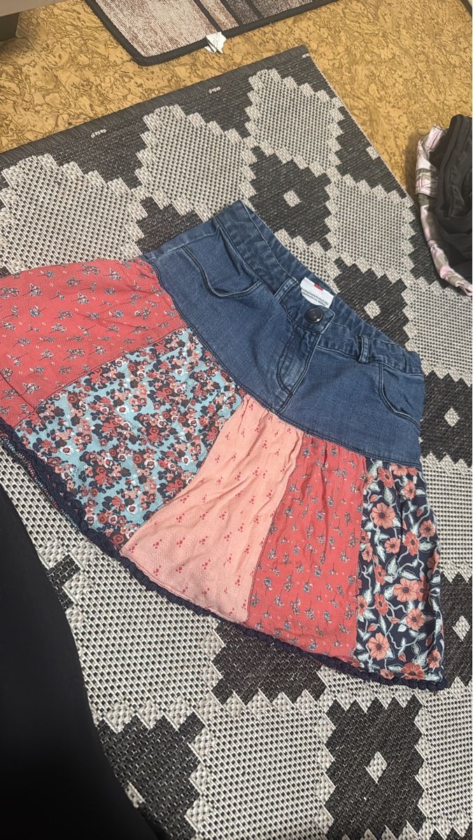 Vestiti & Gonne: Topolino Jeansrock Gr. 128, Sommerrock, Patchwork Style! – Nuovo (secondo la descrizione) da Zürich venduto da Krikri21