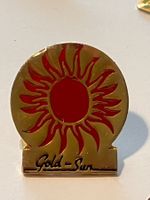 1 Pin Gold Sun
