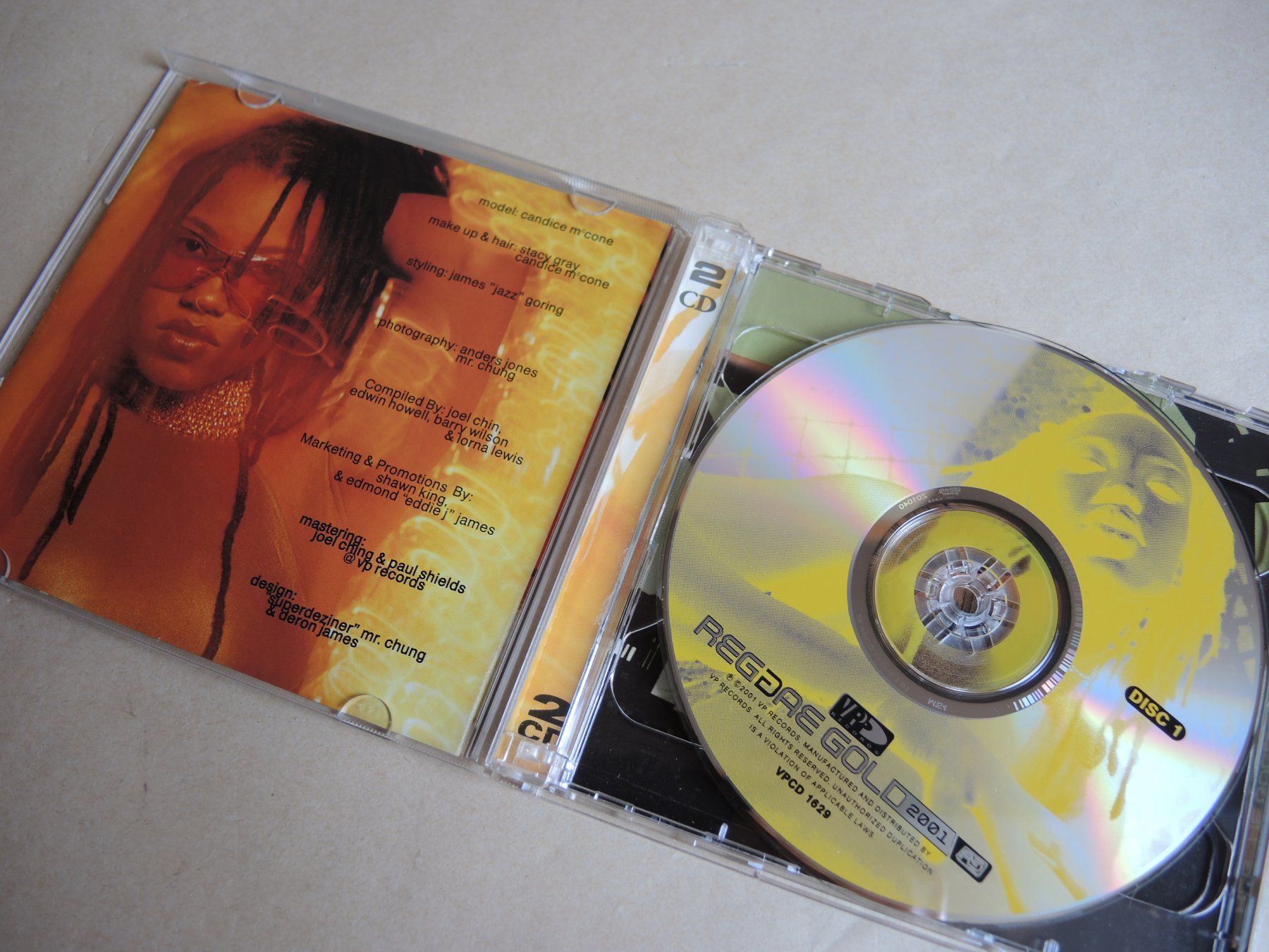 CDs: Reggae Gold 2001 - Various Artists - Doppel-CD – D'occasion à Rorschach par Pop-upBrocki 1