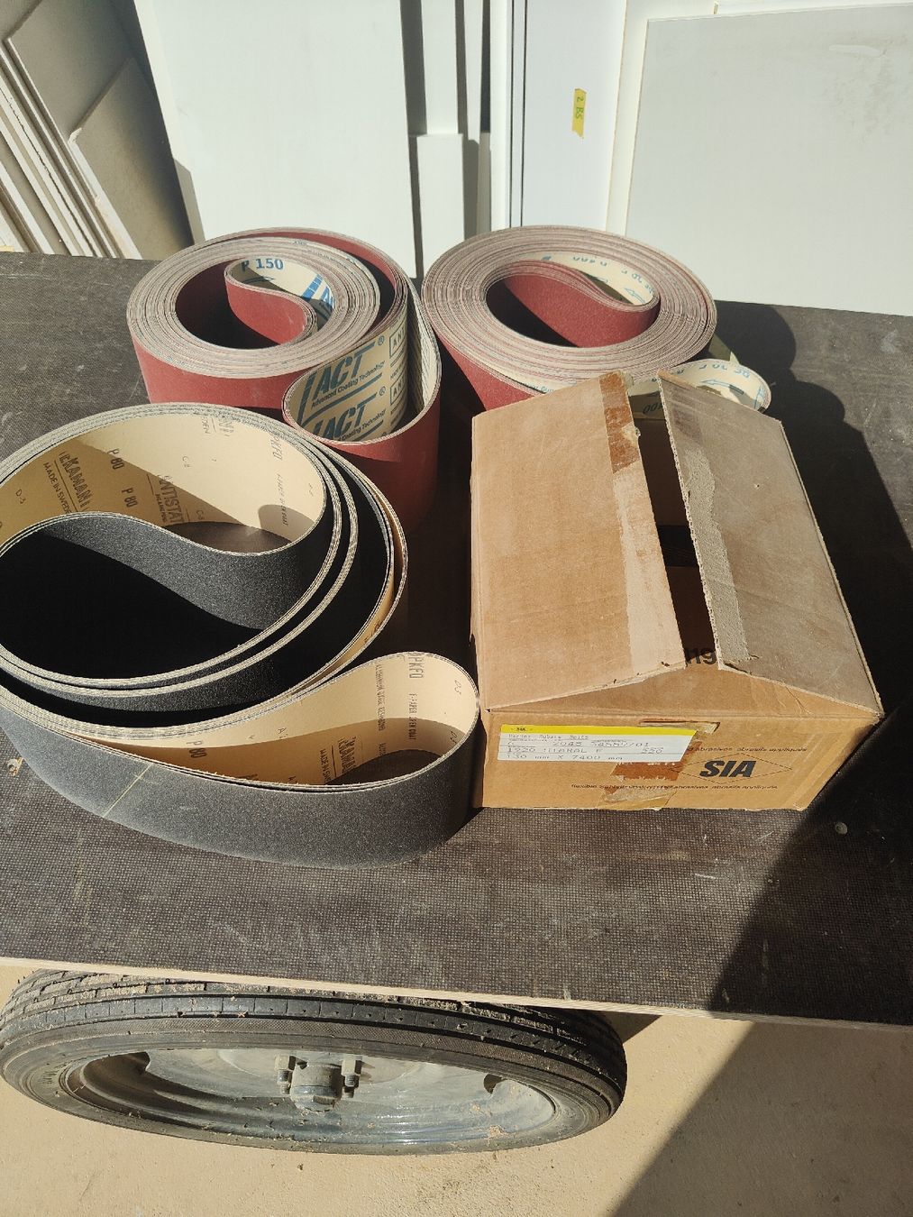 Smerigliatrici & Lucidatrici: Schleifpapier Langbänder 7400 x 130mm – Usato da Schüpfen venduto da Chriguro