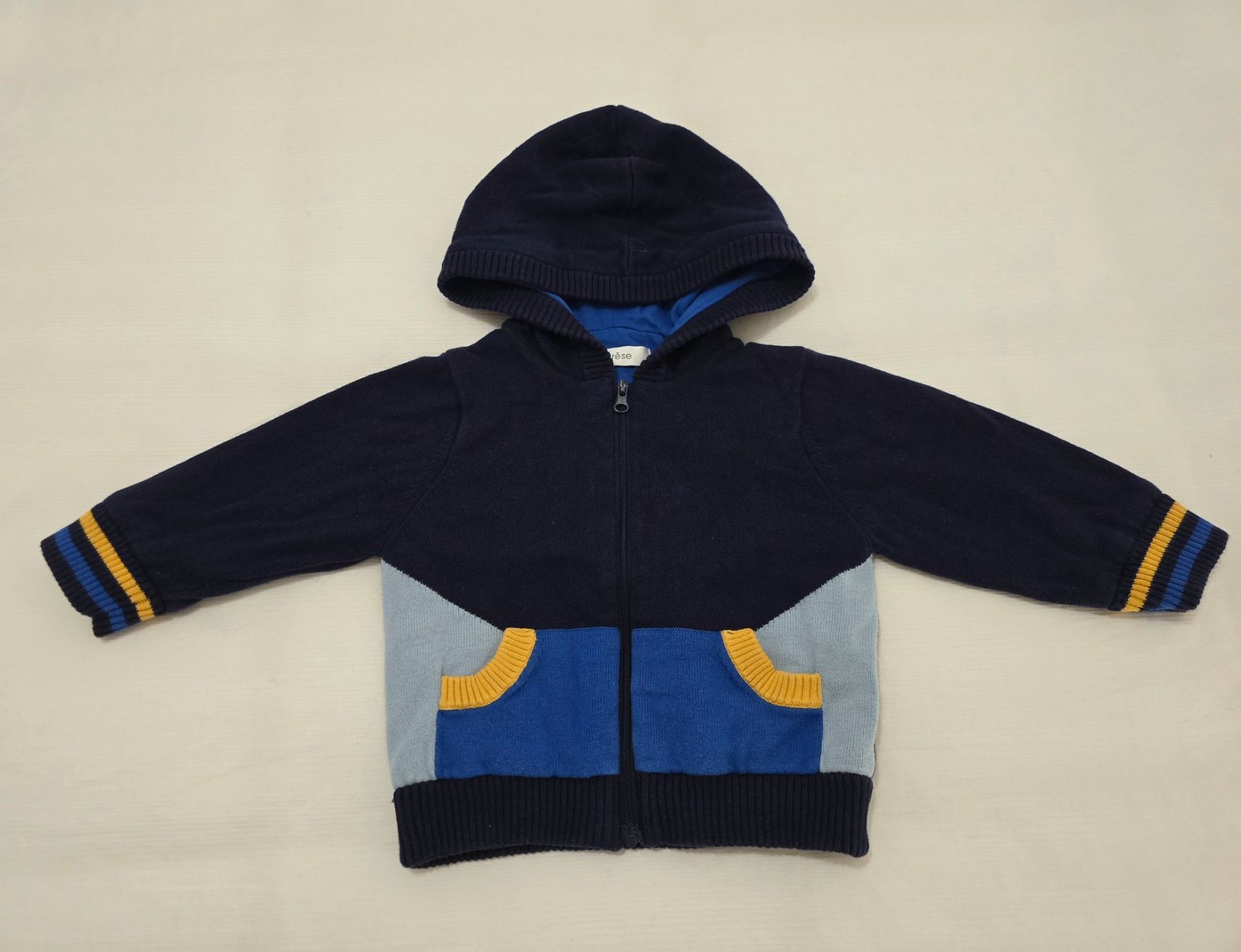 Altro abbigliamento: Gilet à capuche bleu, Marèse, taille 9 mois – Usato da Genève venduto da cec_d6pg