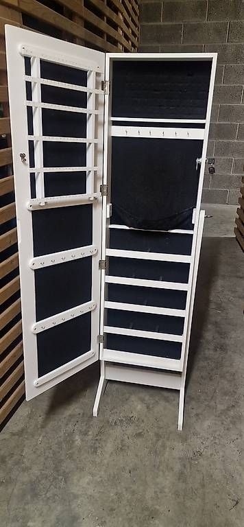Schränke: Armoire à bijoux – Gebraucht aus Geneve von Red_Devils