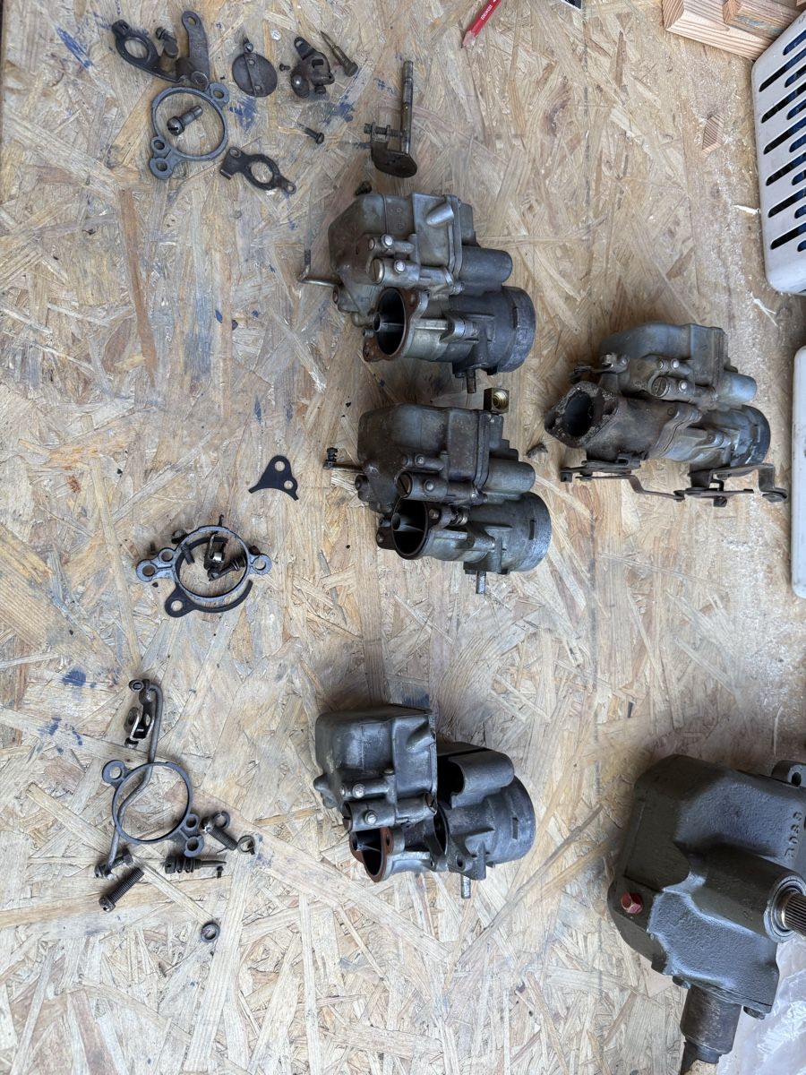 Tutti pezzi di ricambio auto: Jeep willys Vergaser – Usato da Bennwil venduto da Ford5600t 1