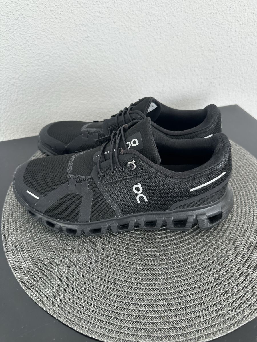 On Damenschuhe: ON Schuhe – Neu und originalverpackt aus Winterthur von su_4assd 1