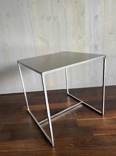 Minotti Tische: Minotti Duchamp Beistelltisch – Gebraucht aus Burg im Leimental von Anna_Wiener